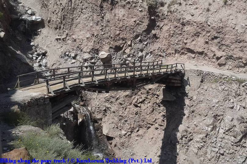 T1_Hold your seat tide.jpg wird geladen