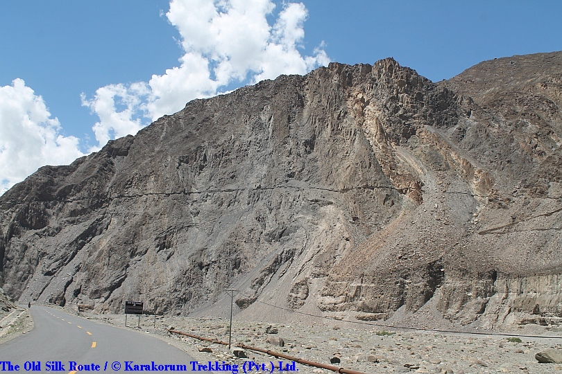 T6_The Old Silk Route.jpg wird geladen